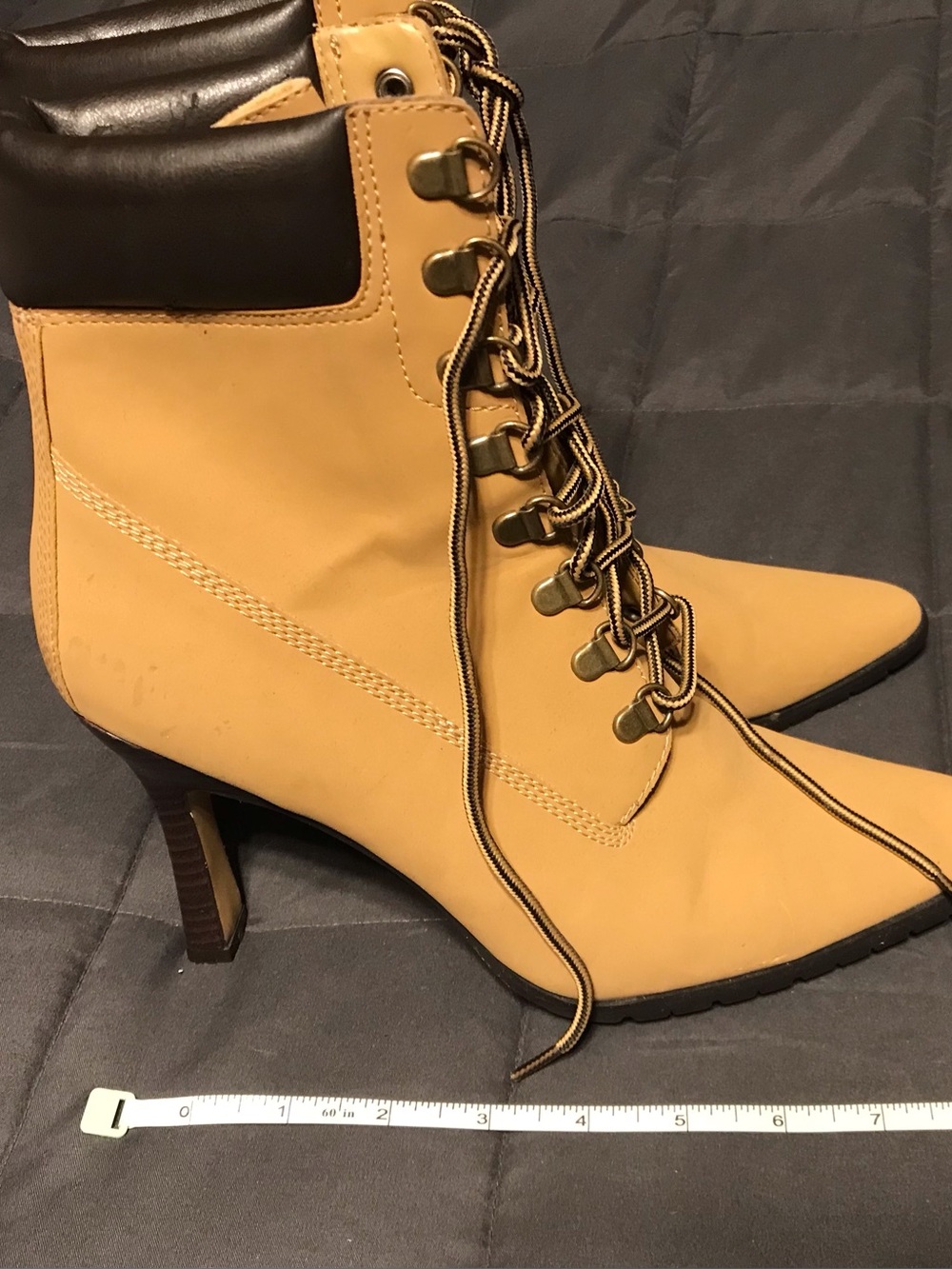 Women’s Lace-Up Tan Ankle Boots